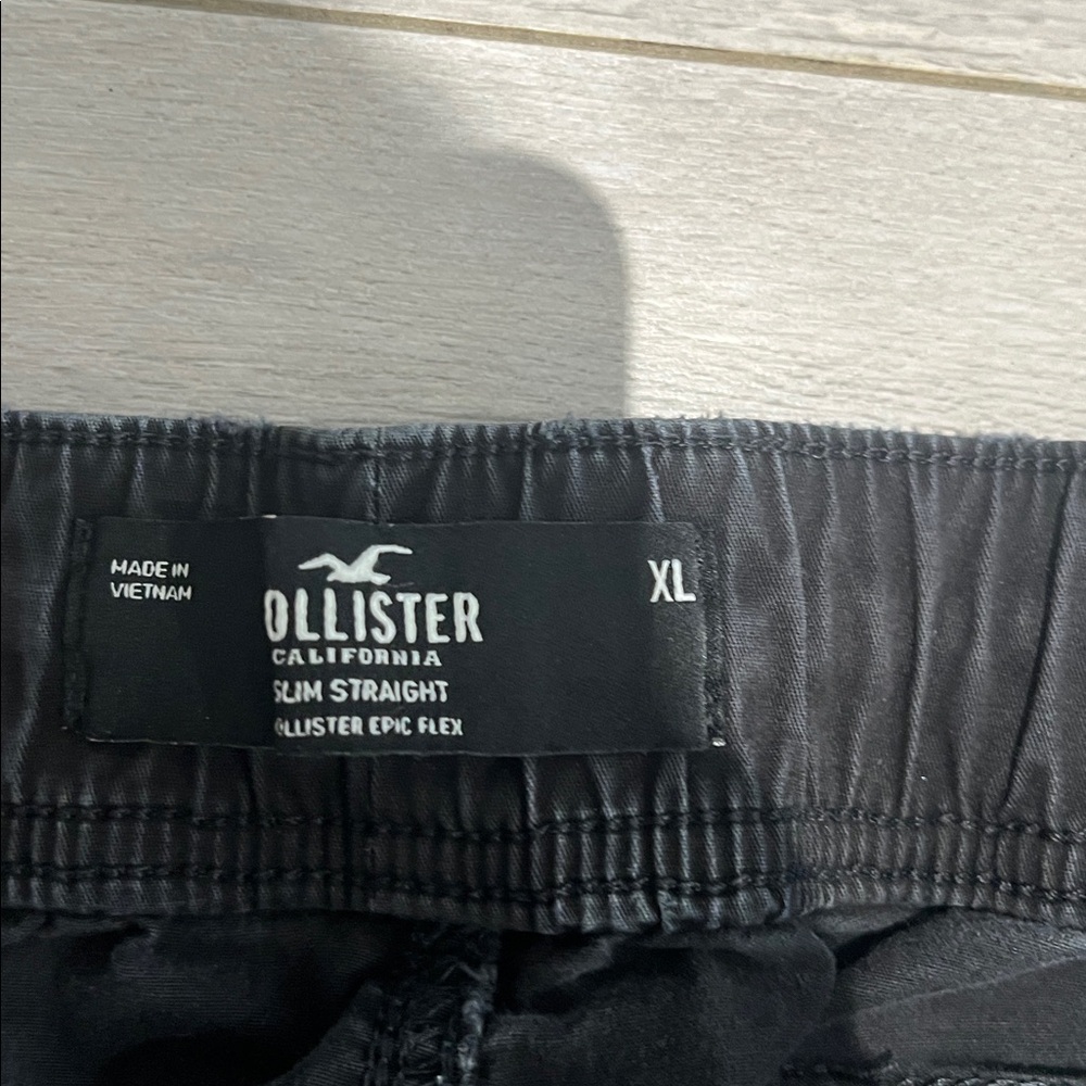 Hollister Men's Black Cargo Pants with Utility Pockets - Picture 4 of 6